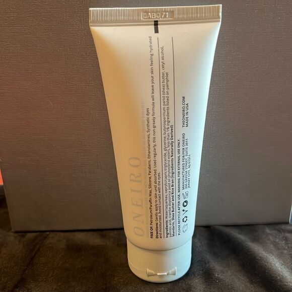 ONEIRO SUNCHASERS Body milk, hydrate and moisturize 3FLOZ/90 ML - Picture 3 of 4